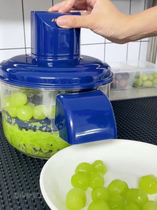 一户一个的去皮机!贼方便贼好用!想给果蔬去皮就用它! #蒙得去皮机 #好物分享 #懒人必备 #生活好帮手 #青提