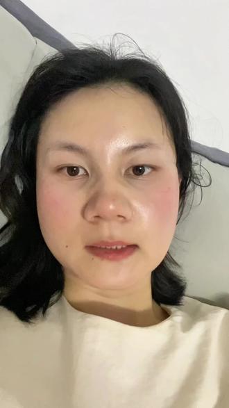 14 | 距离高中毕业已经过去快六年,但是仍然很感念整个高中时期的一些人和发生的事情。人不可能同时拥有青春和对青春的感受,所以感谢博主短暂地把我拉回那个漫长又有光的夏天。#高三了还养花 #高三 #青春 #回忆 #成长
