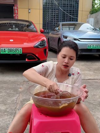 #蜂蜜#农家土蜂蜜#蜂巢蜜#蜂蜜水#土蜂蜜 农村自家散养的蜂蜜