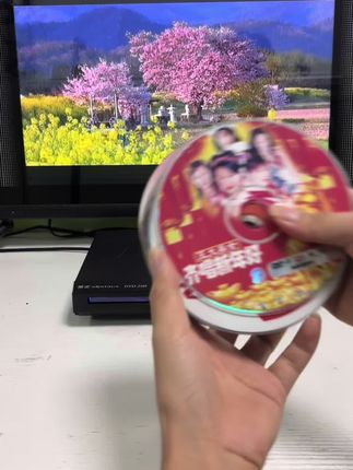 金正迷你小机纠错能力超强,各种碟片可以读,进口激光头,碟片播放高清,迷你影碟机,价格只要129元包邮#cd机 #vcd #老年机 #影碟机