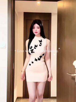 小香风气质粉色立体亮片蝴蝶连衣裙女设计感小众半高领收腰包臀裙#包臀裙 #小众设计感 #高级感 #穿出自己的风格 #夏日穿搭ootd