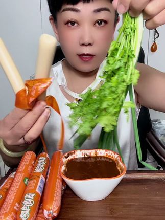 隔壁小爆单哦👍 看来姐妹们也很认可这款清真鸡肉肠了👍后台有点小爆单哦👍👍👍 #王中王鸡肉火腿肠 #好吃