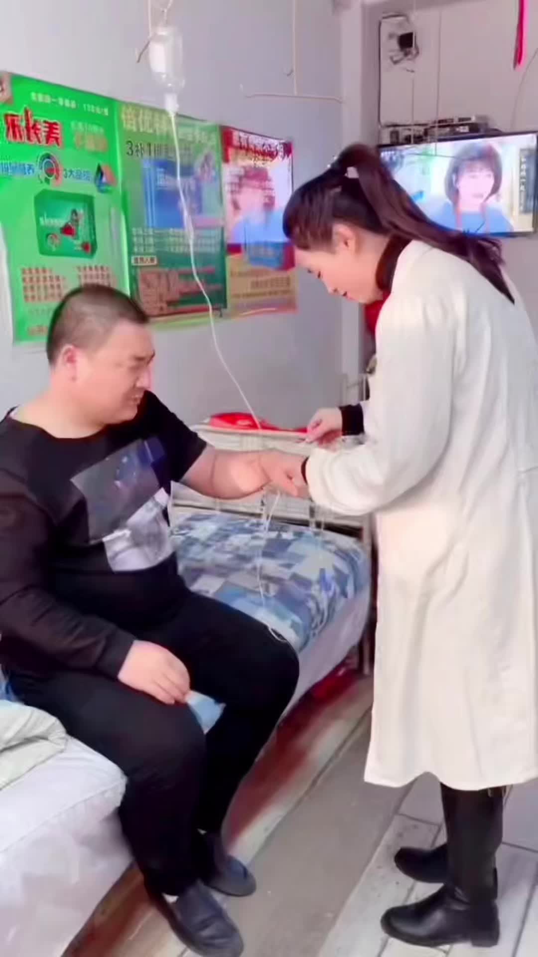 你俩这是干啥?😭😭#结局万万没想到 #搞笑视频 #专治不开心