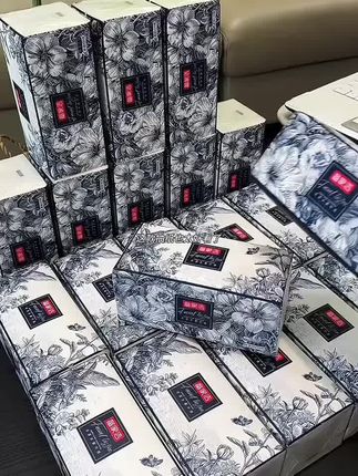 备家洁又出新品了,还是加量装巨无霸抽纸,卷到29块9到手满满一箱20大包,还是古风的包装,精致又大气,往那一放好好看,连纸巾盒都省了,原生木浆纸,纸质柔软亲肤,可以整可以整啊#好物推荐🔥 #好物分享 #强烈推荐