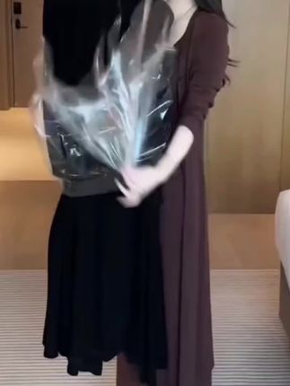 秋季新款针织三件套时尚洋气减龄套装,时髦穿搭#时尚洋气显瘦减龄#高级感穿搭 #时尚穿搭女装 #面料柔软舒适#谁穿谁好看