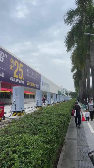 公牛品牌120Kw380V群充快充充电站,60个车位30台双枪直流快充。欢迎咨询。#充电桩 #充电站