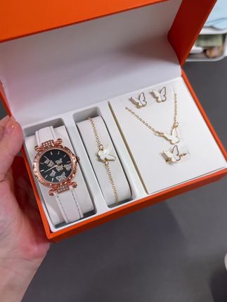 不敢想七夕能收到这个蝴蝶饰品礼盒的女孩得多幸福 #七夕礼物 #仪式感 #蝴蝶项链