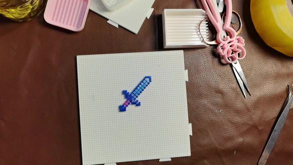 耳朵jianjian的#手工diy #拼豆 #附魔钻石剑 #我染上了拼豆 #我的乡村生活