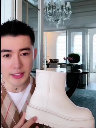 DR杨圣坤2025新款冬季时尚白色厚底中筒靴保暖雪地靴GF2411-0934#中筒靴#雪地靴#保暖又好看#防滑防水雪地靴#时尚百搭@DOU+上热门 @DOU+好生意 @DOU+小助手