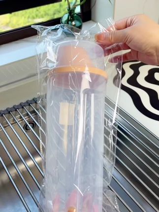 只有经常做饭厨何来粉根奕用处安放谷杂粮、淀粉、生粉、小苏打用它分装,既能防潮发霉倒取也方便!还可以用来分装洗衣服! #无限回购的宝藏单品 #厨房必备神器#杂粮收纳罐 #密封收纳罐 #淀粉收纳罐@DOU+小助手 @抖音生活服务热点宝