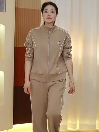 罗蒙时尚妈妈春装休闲运动套装中老年女纯色外套40岁50春秋两件套#秋季穿搭 #休闲减龄 #面料柔软舒适 #价格实惠质量好 #@DOU+上热门