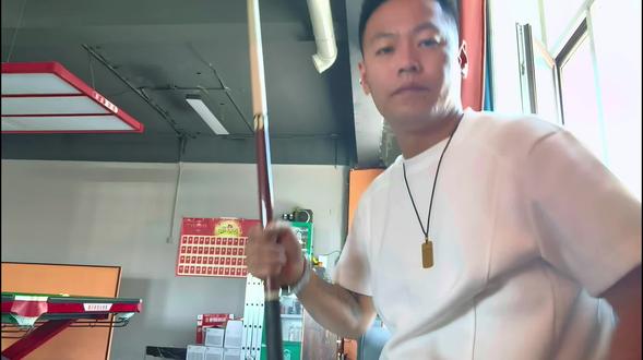 我也是一个台球爱好者#解锁台球新姿势 #各种杆法 #呼叫我的球搭子 #台球技巧 #看看你现在用的球杆