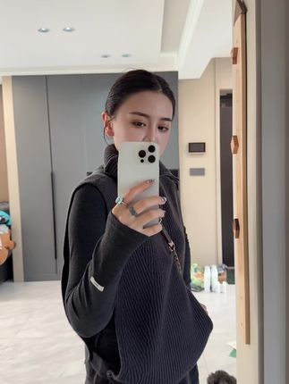人的磁场很重要 多和善良的人同行 多和勤奋的人携手 多和真诚的人同路。