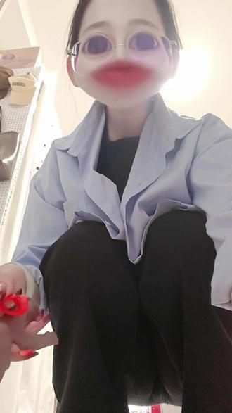 娜塔莎的红裤头弹力真大#娜塔莎