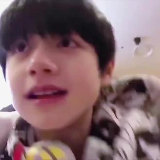 幼崽时期 妈粉诱捕器!!!
看得我心暖暖的
可爱的宝宝...
#朱志鑫用脸出圈第一人 #朱志鑫