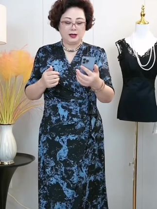 【主播甄选】高端定制时尚优雅气质印花连衣裙修身显瘦女装中长裙#谁穿谁好看 #高级感穿搭 #引领时尚潮流 #面料柔软舒适 #小个子穿搭