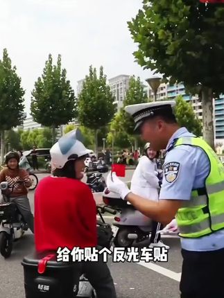 五星红旗🇨🇳迎风飘扬,国家有力量,人民有信仰,目光所至皆为华夏#祖国繁荣昌盛
