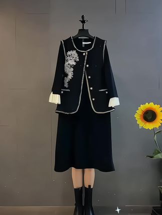 #森系少女感穿搭 #休闲减龄穿搭 #百搭款 #小香风马甲打底裙两件套装