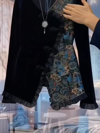 新中式国风盘扣2025拼接丝绒衬衫女气质打底衫V领黑色金丝绒上衣