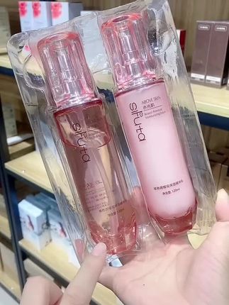 丝肤塔玻色因樱花水乳,丝滑,弹嫩,清爽不油腻#丝肤塔玻色因水乳套装 #水乳推荐 #好物推荐🔥