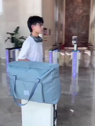 #旅行包 #被子收纳包 #旅行折叠包 #折叠收纳包 #旅行包可折叠可套拉杆箱 @巨量千川 @DOU+小助手
