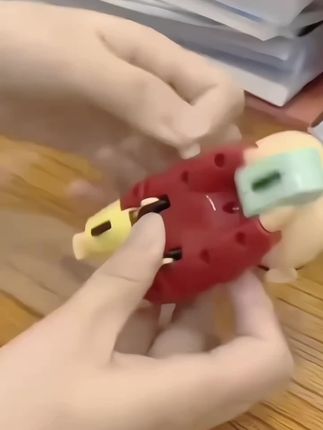 蜡笔小新电动学爬行抬头练习玩具带语音手办潮玩摆件礼物不想起床#玩具 #益智玩具 #玩具种草 #也太可爱了吧 #宝宝玩具