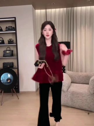 #100%真丝丝绒连衣裙#ZHEN.臻 南油买手店宽松显瘦娃娃衫真丝丝绒无袖马甲#复古中国红穿搭#高级感穿搭#显瘦显高显气质