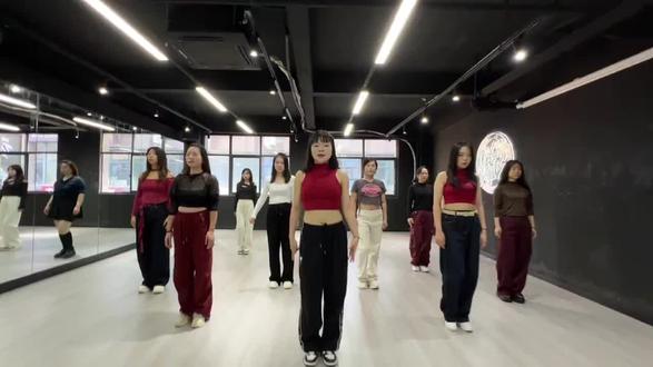 #罗艳郭海见婚礼舞蹈 #罗艳 罗艳老师的上课瞬间,披发视频来个❤️