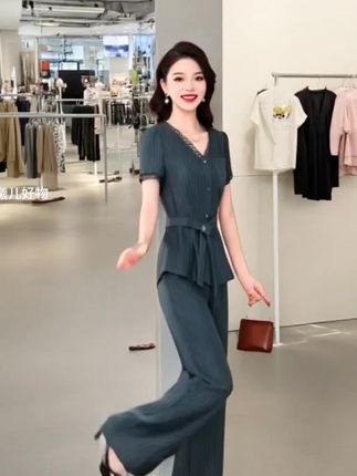 #高级感穿搭 #优雅气质 #夏季新款 #夏季套装#时尚套装