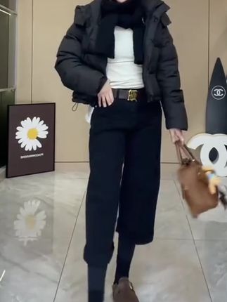 小个子福音阔腿裤,百搭时尚款,显高贵瘦好看,显高贵气质#高品质女裤厂家 #厂家直销一手货 #vivo旅拍神器 @DOU+小助手