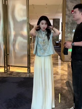 拉夏贝尔新中式国风套装女2025夏季新款洋气上衣垂感阔腿裤两件套