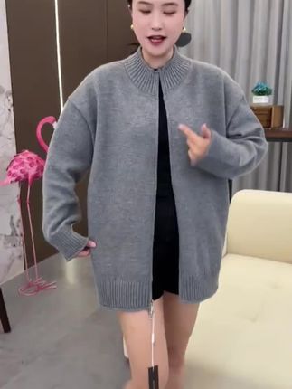 #罗蒙百搭针织衫 入秋后天气慢慢转凉,一定要给老公整一件这个针织衫,面料柔软舒适又亲肤,百搭不挑人,上身简约有型,真的帅!#超便宜超划算 #面料柔软舒适 #百搭针织衫