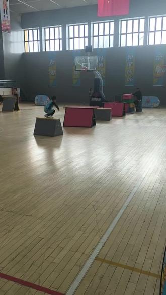 儿子训练篮球第三天,体能训练!配上他最喜欢的库里之歌……