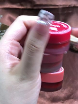 显白又显嫩的茶红色!黄皮和茶红色直接锁住了#口红试色 #唇泥