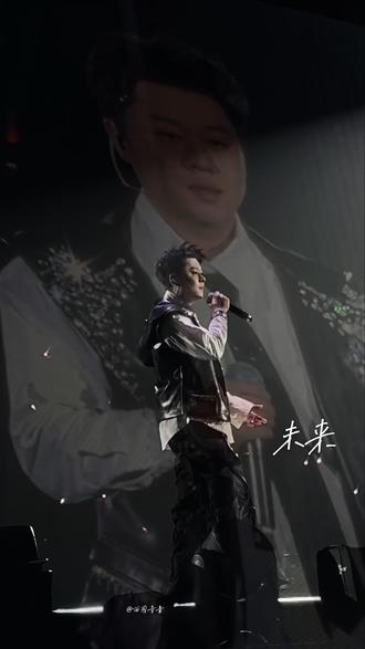 管它是现在或未来,我陪着你走@Ice Paper
#FreeOut #icepaper