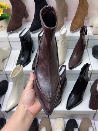 #粗跟短靴 #只做高品质 #女神必备 #软底软面超好穿 #源头工厂