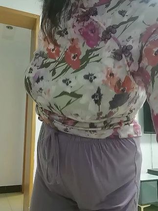 跟着小曲跳起来#简单易学舞蹈 #新衣服可以治愈各种不开心