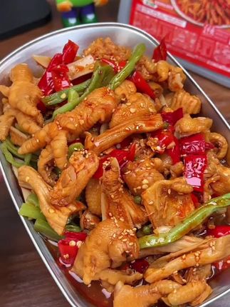 #半夜嘴馋 满满一大碗,诚意满满🥰#太香了 #嘎嘣脆 #追剧小零食