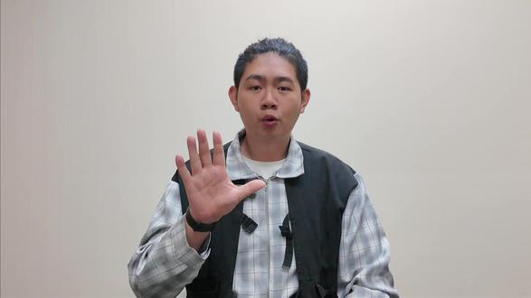 广州大揽胜!旗舰6座!线控转向+后轮转向,还有AI底盘! 广州大揽胜!旗舰6座!线控转向+后轮转向,还有AI底盘!#小鹏GX #广州大揽胜 @小鹏汽车官方旗舰店