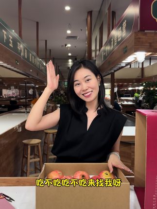 嘿嘿嘿~每天都有好多好多好多吃的。就两个字:幸福!!! #翡翠 #手镯 #吃货 #日常vlog #姐妹