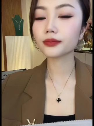 钛钢项链 爆款轻奢小众高级感首饰四叶花项链女款久戴不掉色饰品