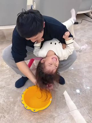 #宝妈推荐 #洗头躺椅#母婴好物 #洗头的正确方式 #解放双手 @DOU+小助手 @DOU+上热门