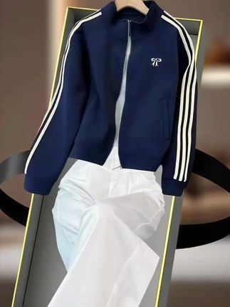 早秋韩系穿搭三条杠短外套女装春秋款小个子巨好看的开衫夹克上衣 #外套 #谁穿谁好看