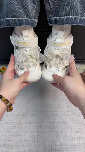 女童凉鞋 巴布豆2026女童夏季新款透气轻便休闲百搭公主风沙滩凉鞋#女童凉鞋 #夏季凉鞋 #公主风凉鞋 #透气凉鞋 #沙滩凉鞋