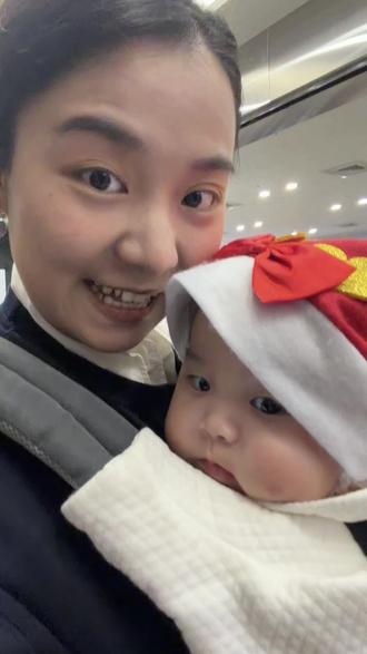 麻麻给我买了圣诞帽#奶萌小丸子