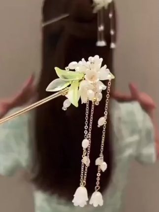 超温柔的玉兰花发簪,新国风设计,搭配汉服旗袍拍照,特别出片#头饰发饰 #发簪 #国风发簪 #古风发簪