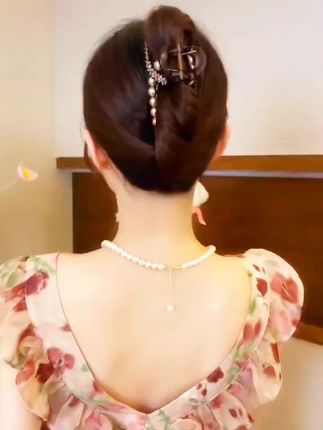 高级感韩版珍珠抓夹轻奢闪鲨鱼后脑勺发夹子头饰时尚百搭发夹发卡#抓夹 #好物推荐🔥 #視频同款在橱窗购买
