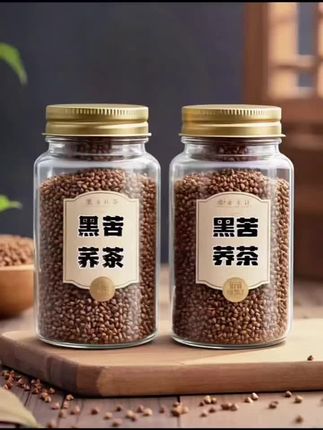 大凉山黑苦荞来活动了。家人们,最近挖到宝了!就是这个来自四川大凉山的黑苦,荞,真的太惊艳了!,大凉山,那可是被營为“天然氧吧”的地方!这里海拔高、,日照长、昼夜温差大,简直是黑苦荞生长的天堂。纯净的,空气、清澈的水源,没有工业污染,每一粒黑苦养都饱含,着大自然的馈赠。,把黑苦荞用热水冲泡,瞬间,一股淡淡的麦香弥漫开来,,那是大自然最纯粹的味道。入口先是微微的苦,随后便是,回甘,越品越香,一杯接一杯根本停不下来。,早上时间紧,用黑苦荞冲一杯,就是元气满满的早餐;下,午工作累了,泡上一杯,晚上吃完大餐,再来一杯。还可,以在煮粥、做糕点的时候加一些,营养又美味。#苦荞 #苦荞茶 #黑苦荞 #好喝不贵 #优质农产品