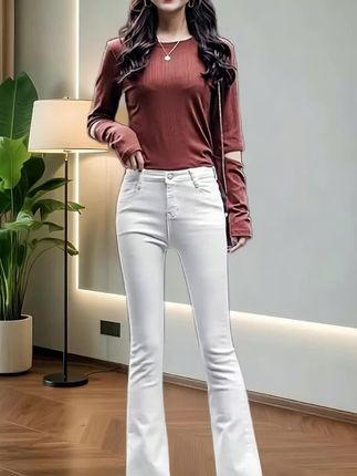 #穿搭ootd #微喇牛仔裤 #上热门#微喇裤#秋季穿搭 @抖加小助理