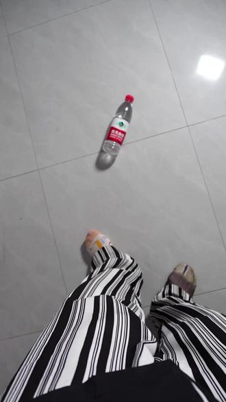 三个步骤 矿泉水拟人化 自学画画 #农夫山泉 #画画